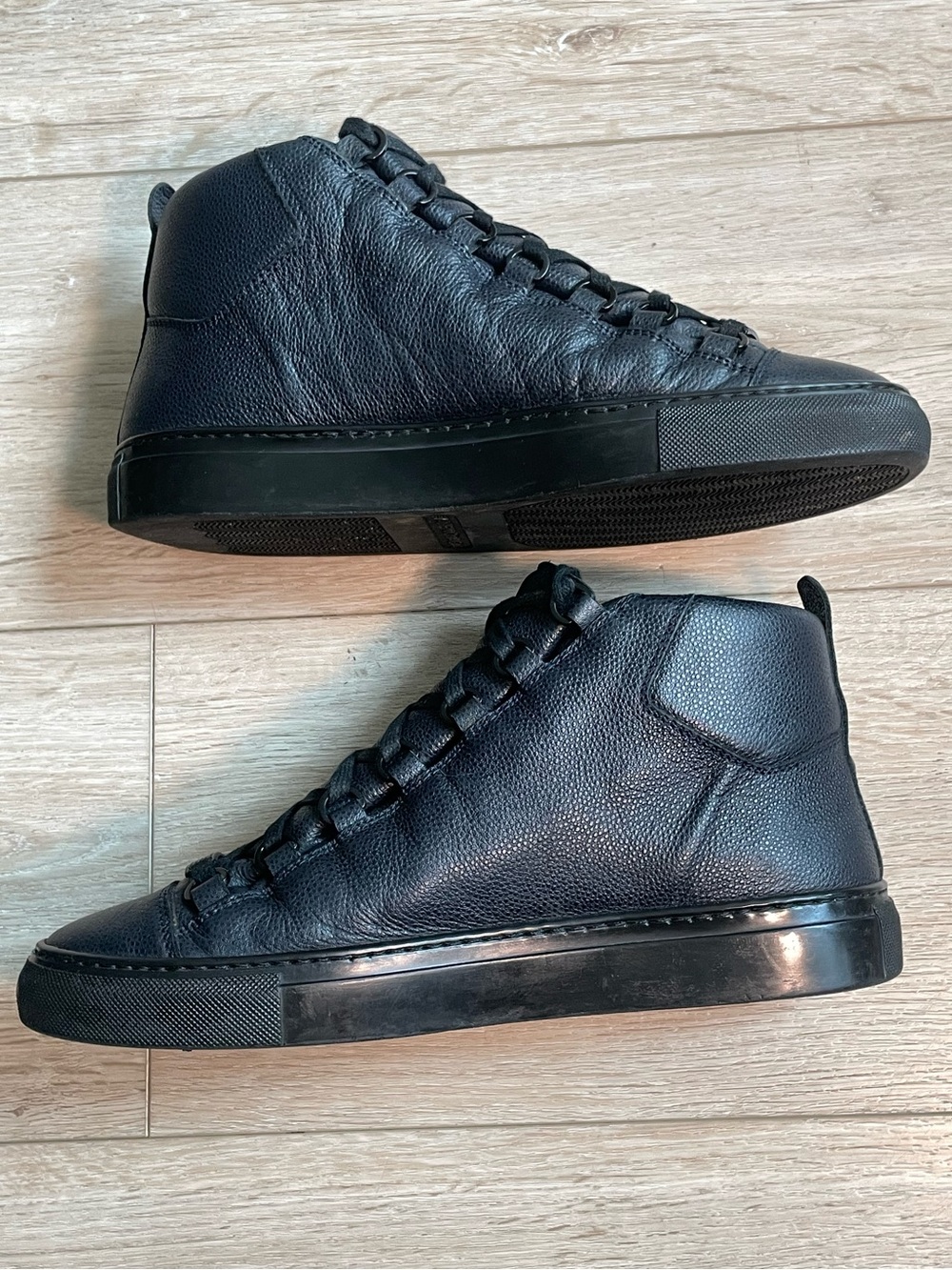 Balenciaga Arena High Navy Leather Sneakers - Picture 5 of 9